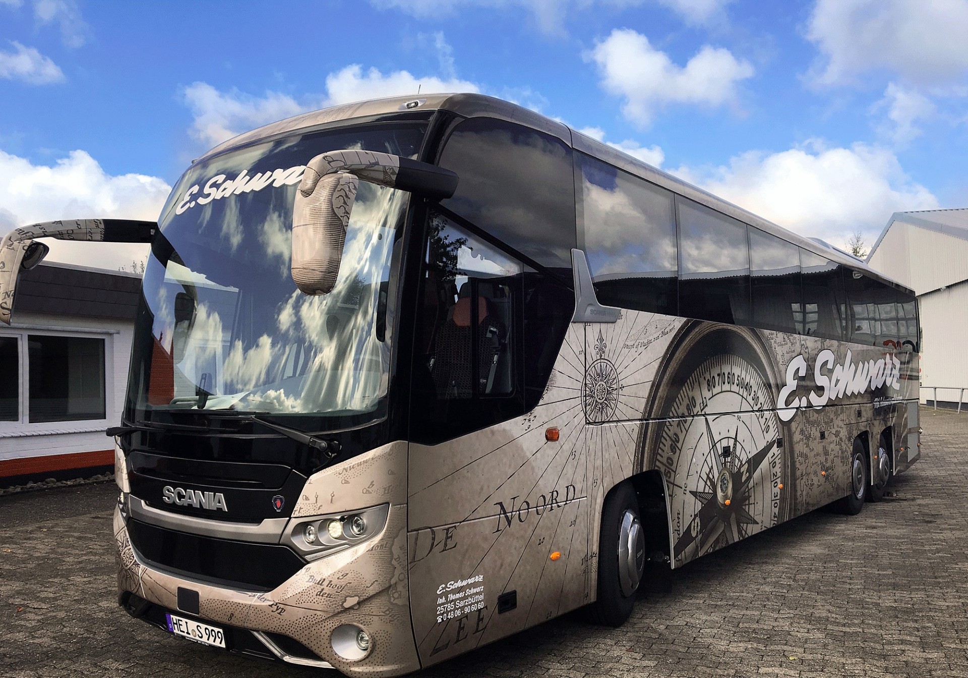 Reisebus Fahrzeugbeschriftung für E. Schwarz