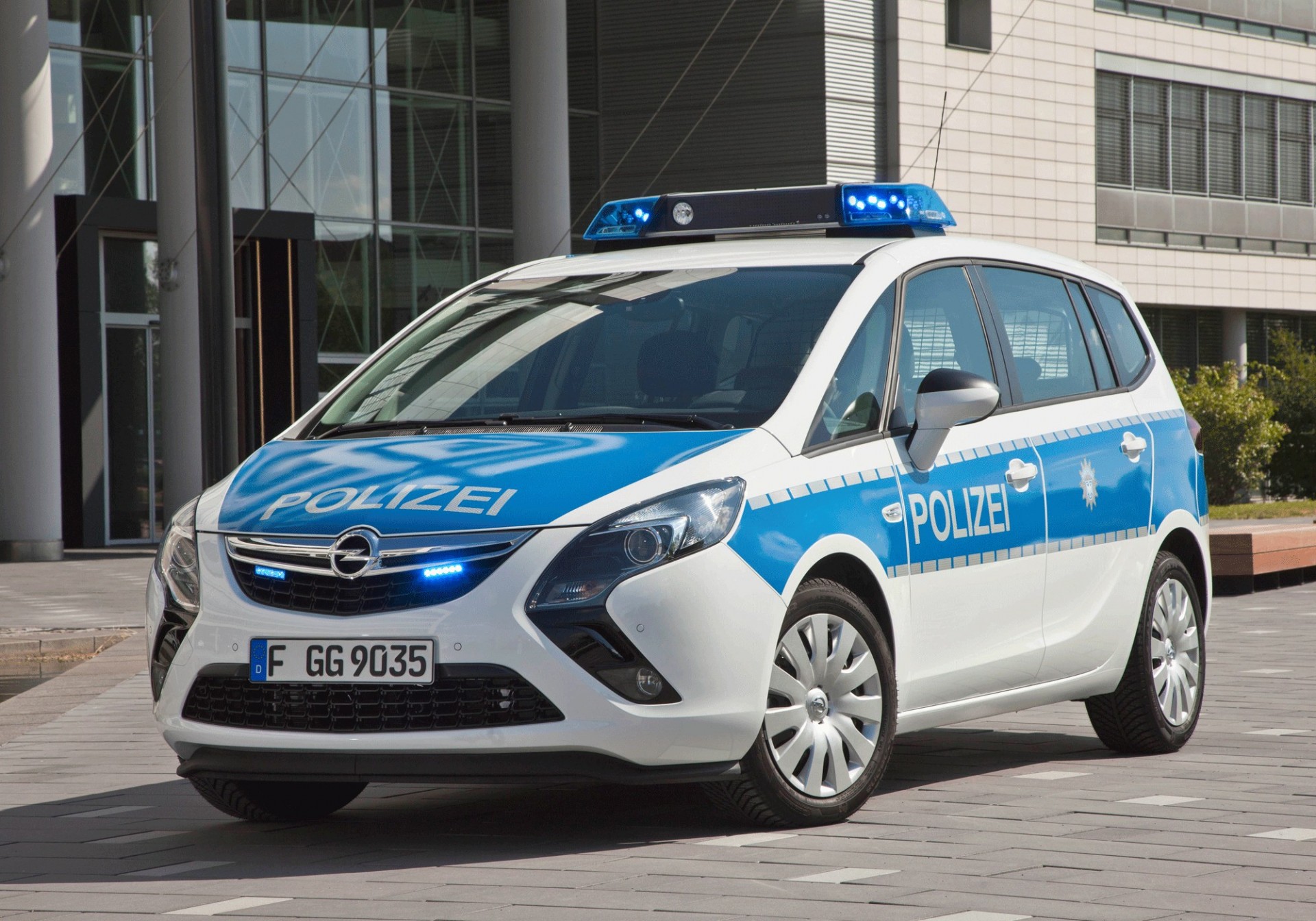 Sonderfahrzeuge Funktionsfolie Opel Polizei